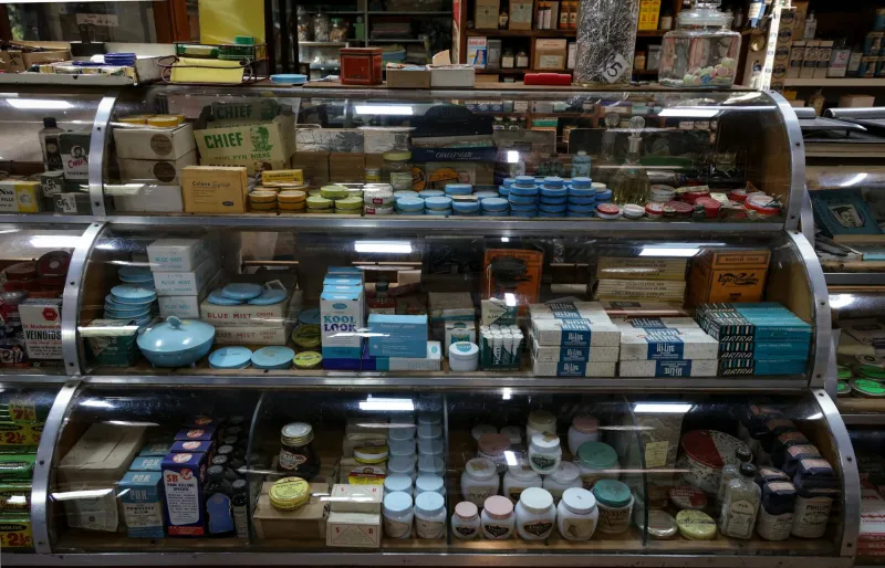 The Checkbook Era: When Americans Paid for Everything With a Promise and a Signature